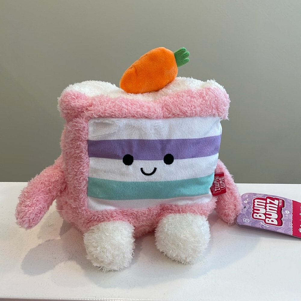 NWT 7.5” Chester the Carrot Cake 🥕 Easter Springbumz Bumbumz